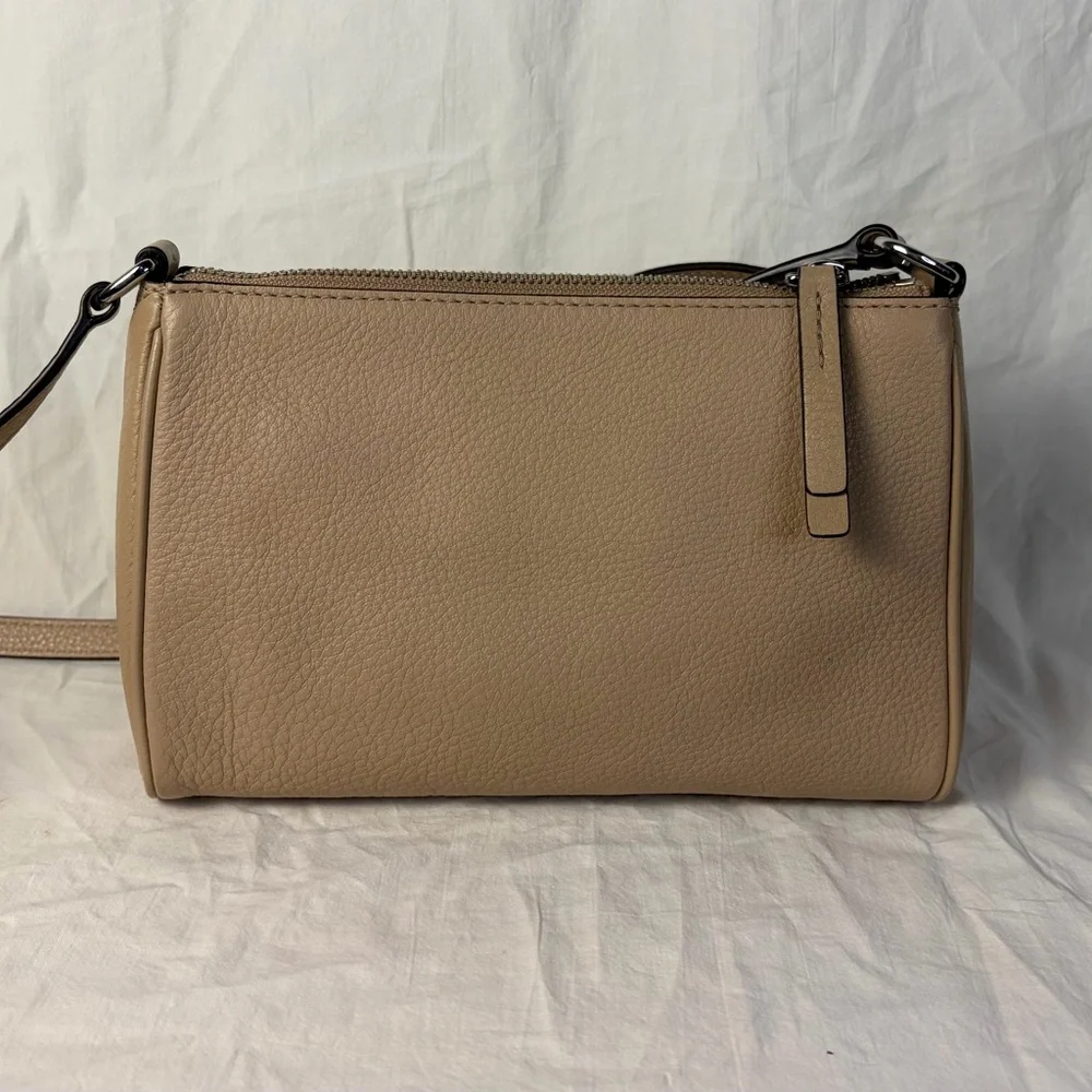 👜 Marc Jacobs Empire City Leather Crossbody – Sandstone | NWT